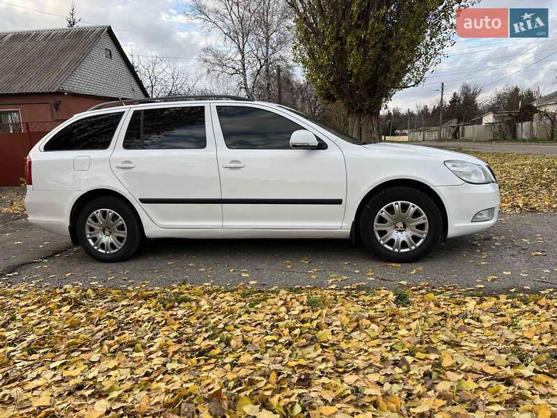 Універсал Skoda Octavia 2012 в Харкові