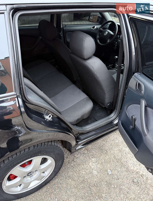 Универсал Skoda Octavia 2010 в Смеле