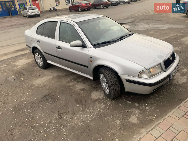 Ліфтбек Skoda Octavia 1998 в Новомосковську
