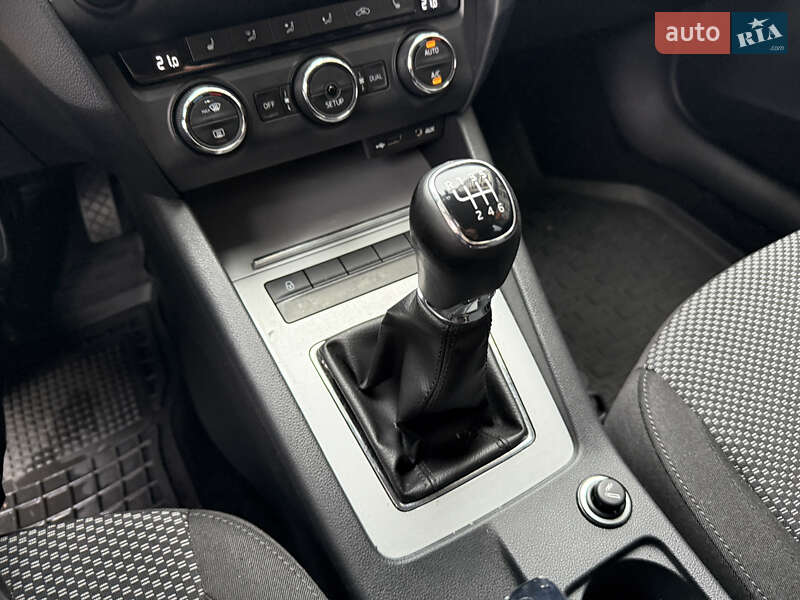 Лифтбек Skoda Octavia 2013 в Киеве фото 16 Лифтбек Skoda Octavia 2013 в Киеве