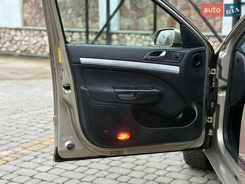 Универсал Skoda Octavia 2006 в Тернополе