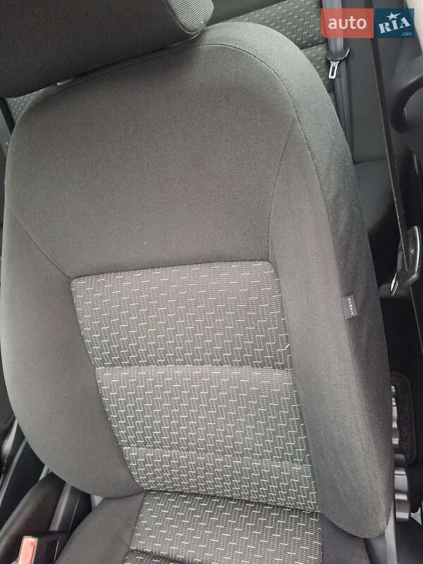 Універсал Skoda Octavia 2011 в Лубнах