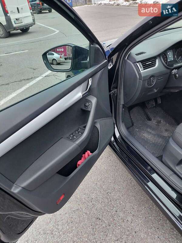 Лифтбек Skoda Octavia 2016 в Львове