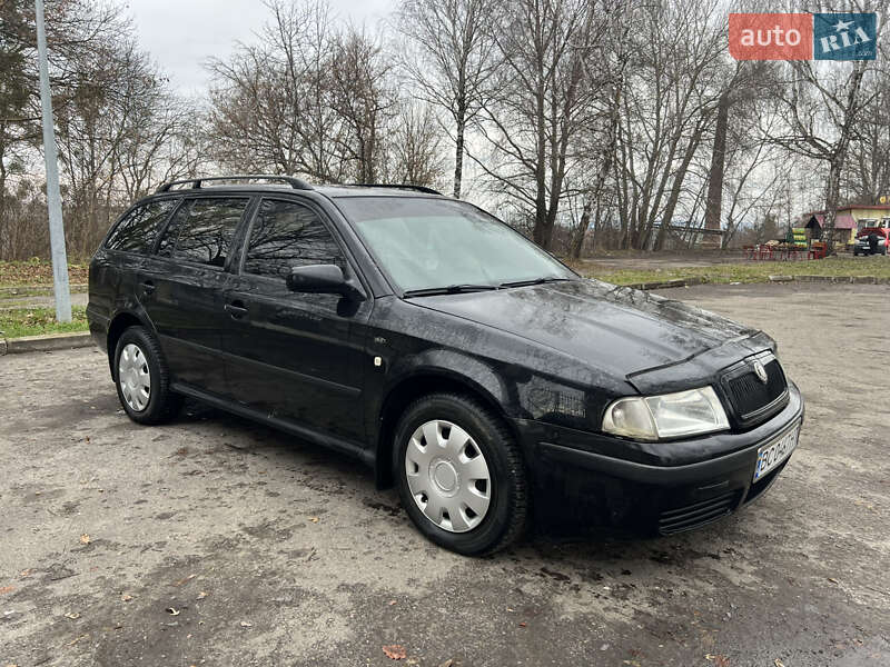 Універсал Skoda Octavia 2003 в Золочеві