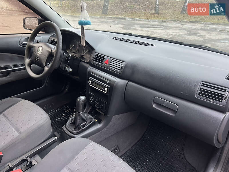 Універсал Skoda Octavia 2003 в Золочеві