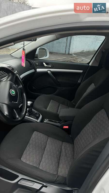 Універсал Skoda Octavia 2010 в Черкасах