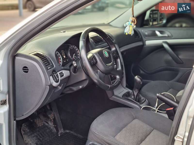 Універсал Skoda Octavia 2013 в Житомирі