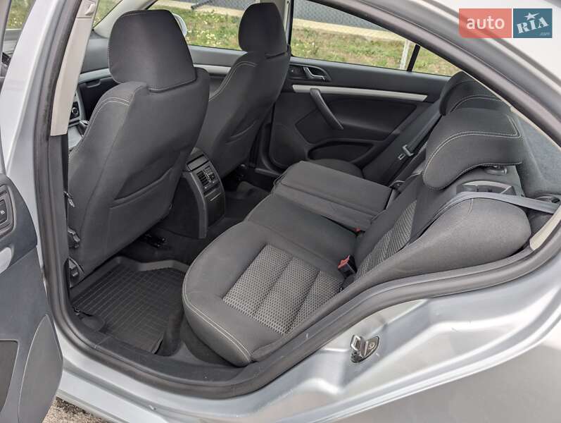 Ліфтбек Skoda Octavia 2010 в Луцьку