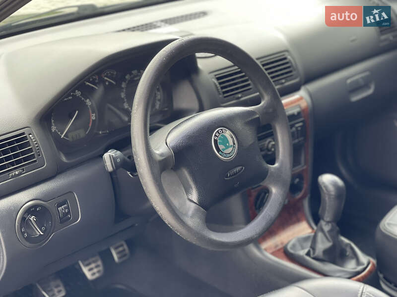 Ліфтбек Skoda Octavia 2006 в Ковелі