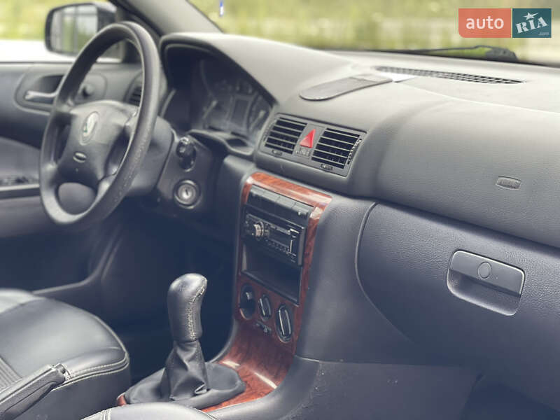 Ліфтбек Skoda Octavia 2006 в Ковелі