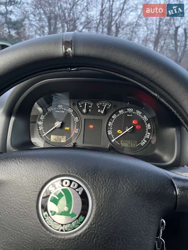 Лифтбек Skoda Octavia 2005 в Николаеве