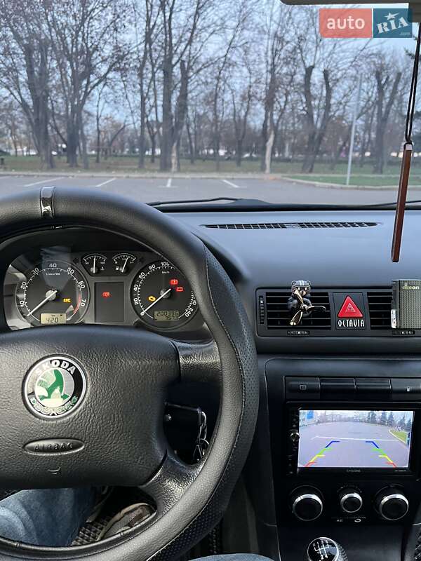 Лифтбек Skoda Octavia 2005 в Николаеве