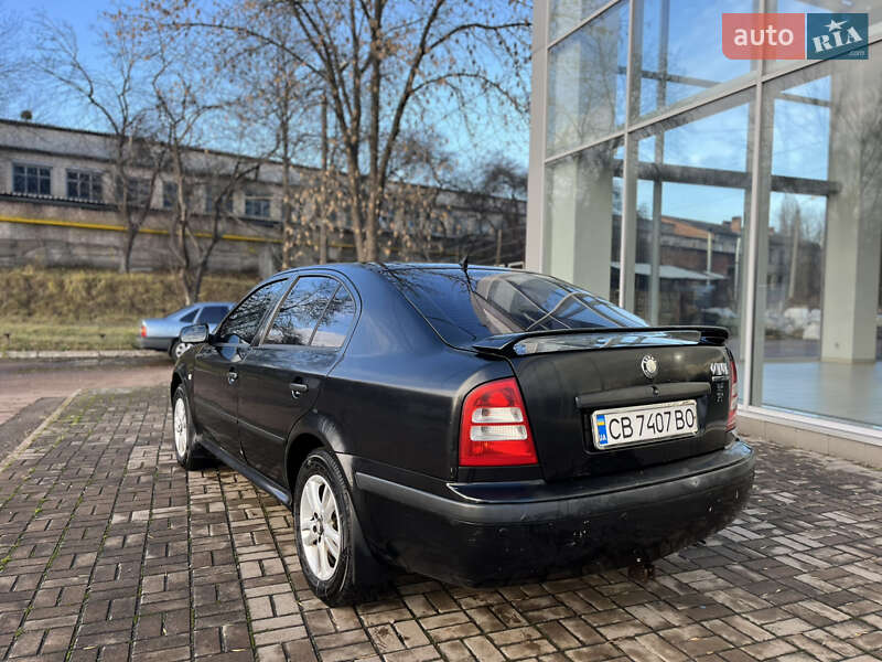 Ліфтбек Skoda Octavia 2004 в Чернігові