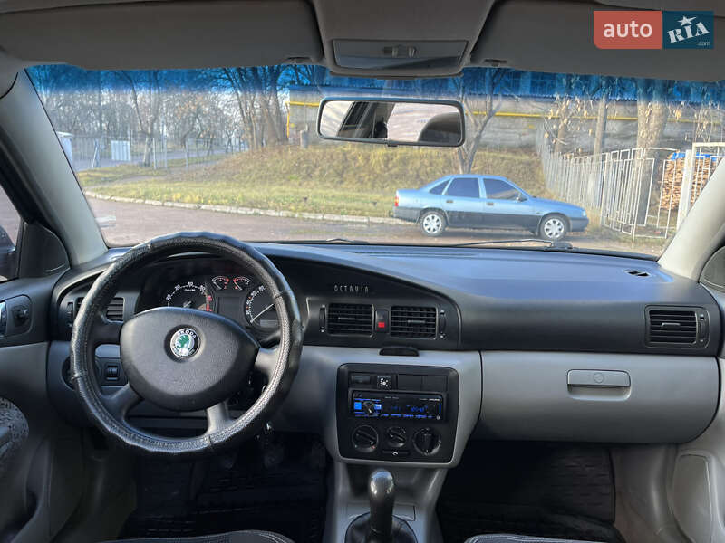 Ліфтбек Skoda Octavia 2004 в Чернігові