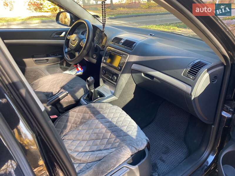 Лифтбек Skoda Octavia 2010 в Каменском