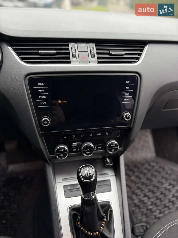 Лифтбек Skoda Octavia 2019 в Львове