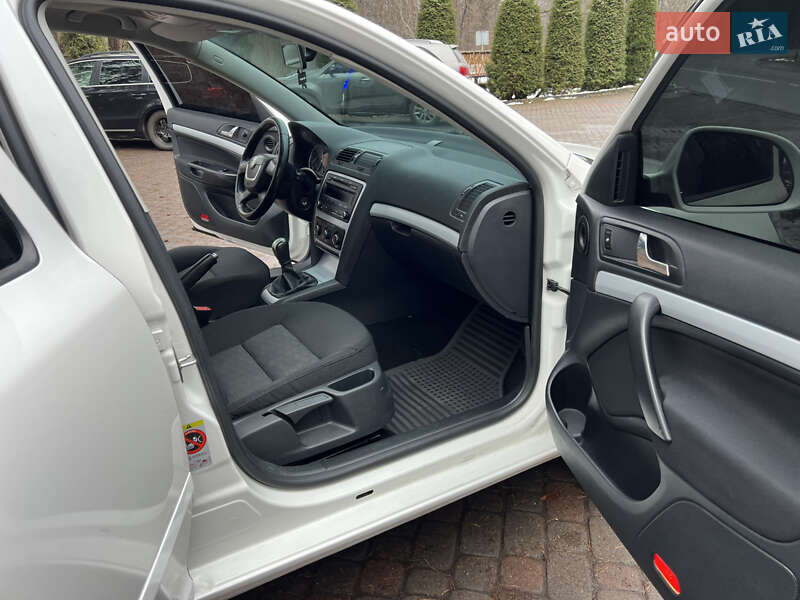 Универсал Skoda Octavia 2010 в Трускавце фото 42 Универсал Skoda Octavia 2010 в Трускавце