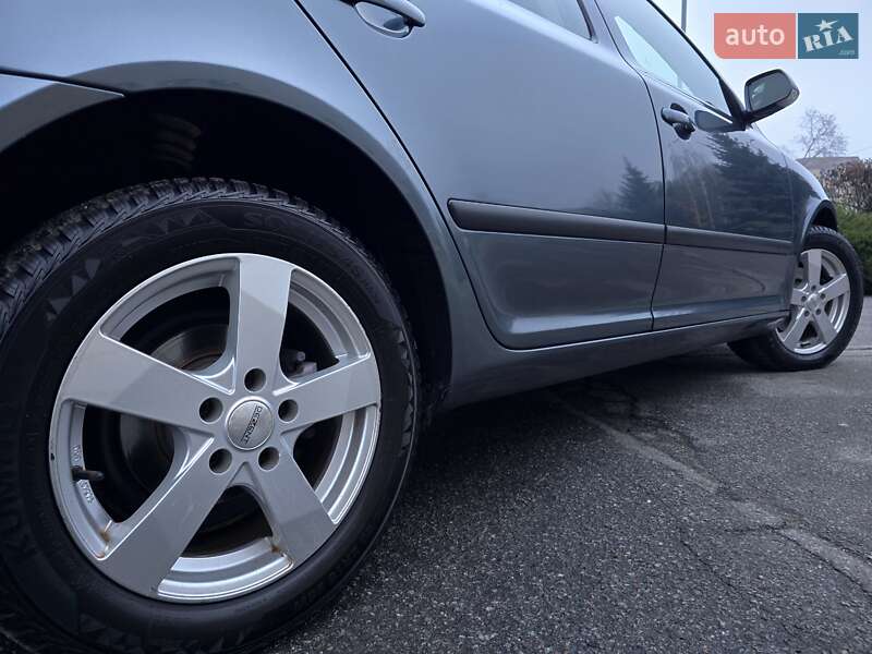 Ліфтбек Skoda Octavia 2006 в Полтаві
