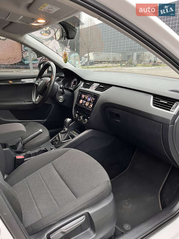 Универсал Skoda Octavia 2017 в Луцке