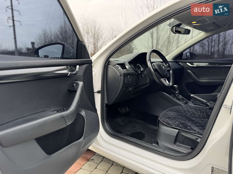 Универсал Skoda Octavia 2017 в Староконстантинове