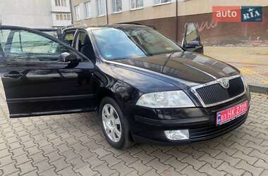 Універсал Skoda Octavia 2006 в Звягелі