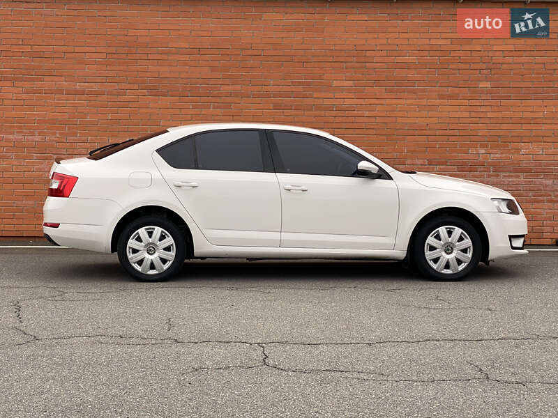 Лифтбек Skoda Octavia 2015 в Киеве фото 18 Лифтбек Skoda Octavia 2015 в Киеве