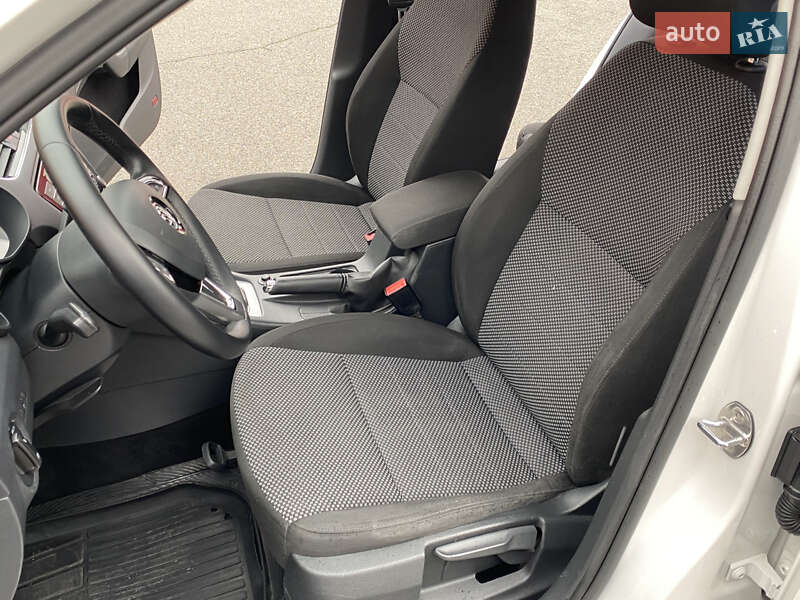 Лифтбек Skoda Octavia 2015 в Киеве фото 28 Лифтбек Skoda Octavia 2015 в Киеве