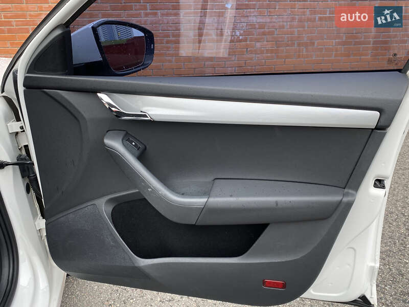 Лифтбек Skoda Octavia 2015 в Киеве фото 34 Лифтбек Skoda Octavia 2015 в Киеве