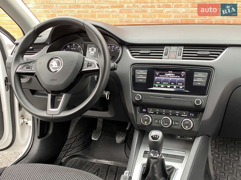 Лифтбек Skoda Octavia 2015 в Киеве фото 38 Лифтбек Skoda Octavia 2015 в Киеве