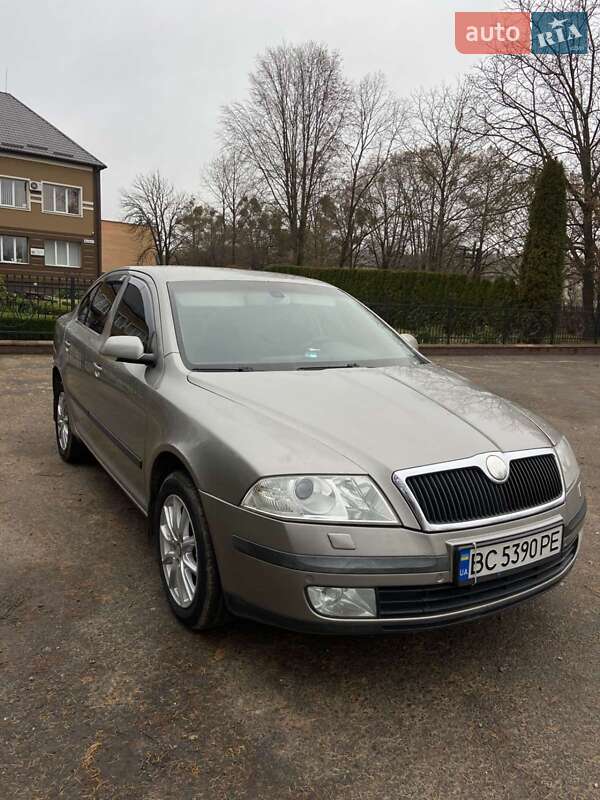 Лифтбек Skoda Octavia 2008 в Дубно