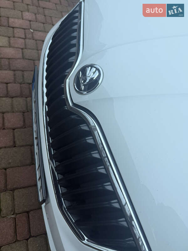 Универсал Skoda Octavia 2015 в Коростене