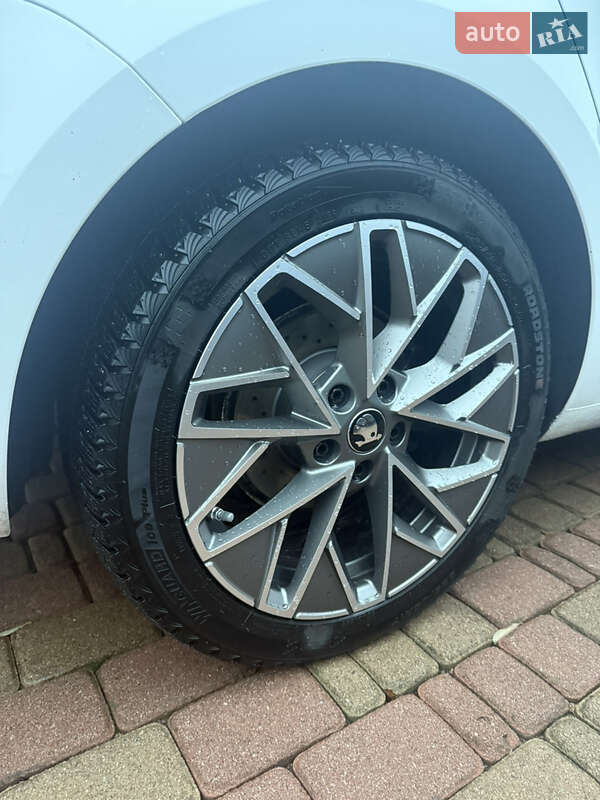 Универсал Skoda Octavia 2015 в Коростене