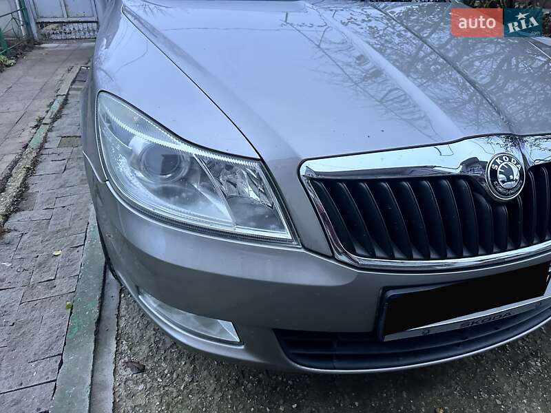 Ліфтбек Skoda Octavia 2009 в Дніпрі