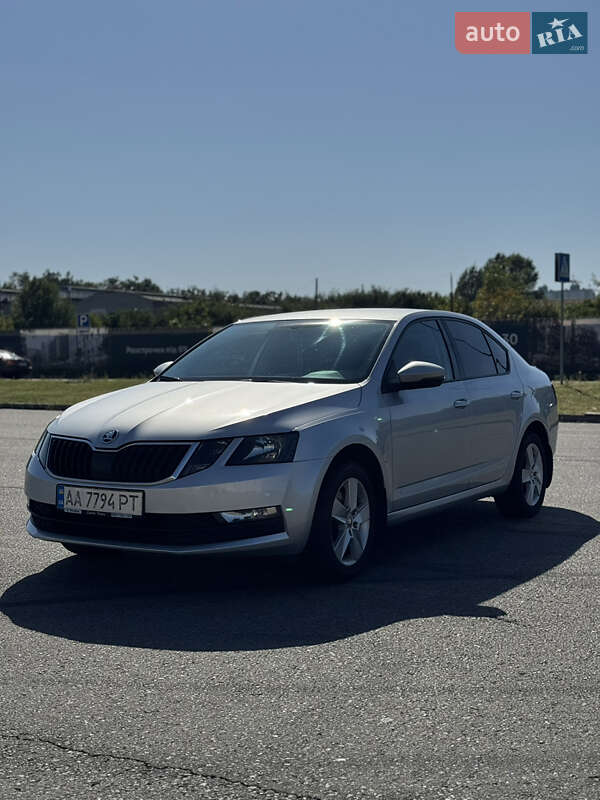 Лифтбек Skoda Octavia 2017 в Киеве