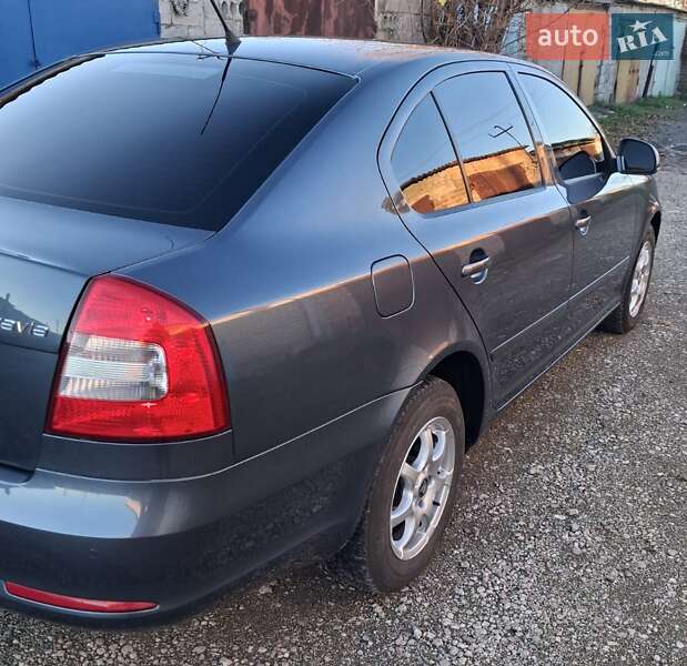 Лифтбек Skoda Octavia 2009 в Кривом Роге
