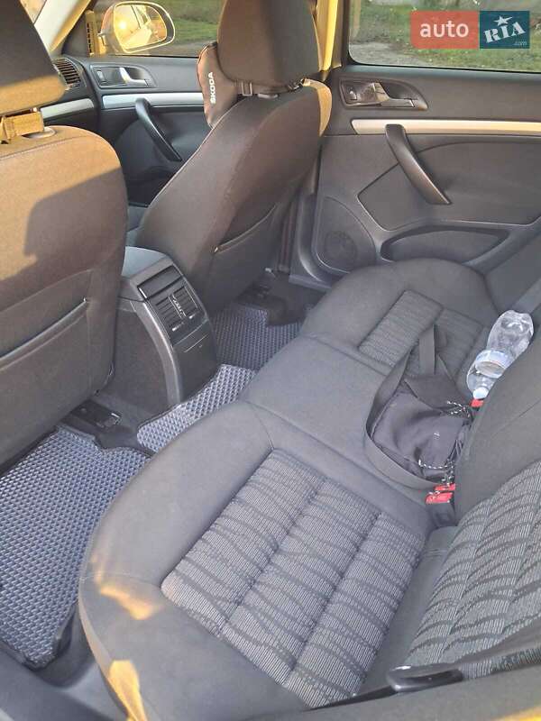 Лифтбек Skoda Octavia 2009 в Кривом Роге