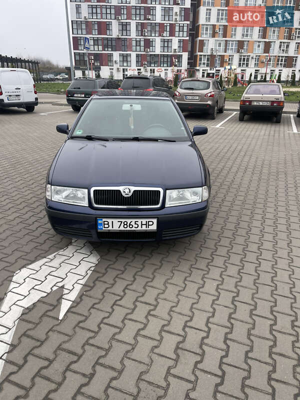 Лифтбек Skoda Octavia 2003 в Полтаве