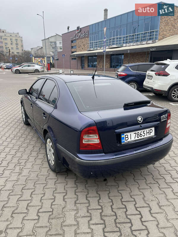 Лифтбек Skoda Octavia 2003 в Полтаве