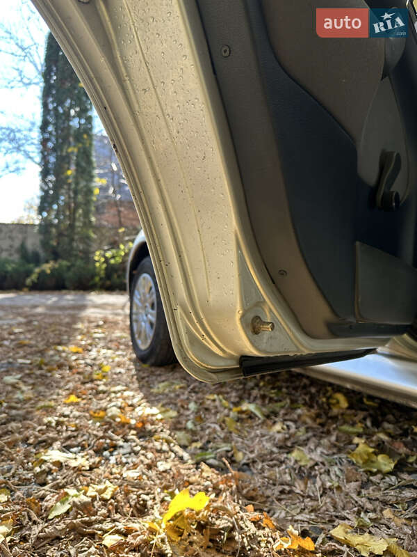 Лифтбек Skoda Octavia 2003 в Хмельницком