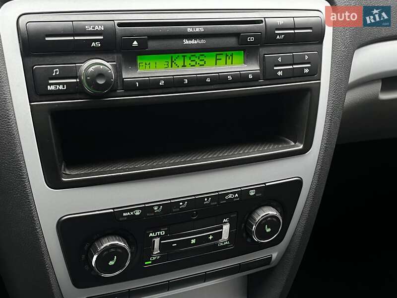 Універсал Skoda Octavia 2010 в Дніпрі