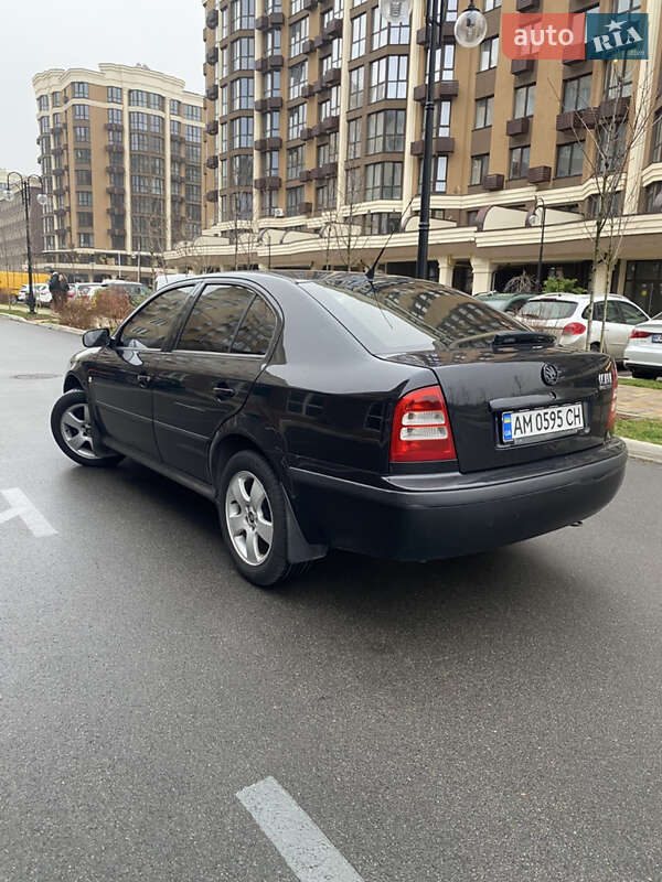 Лифтбек Skoda Octavia 2005 в Вишневом фото 4 Лифтбек Skoda Octavia 2005 в Вишневом
