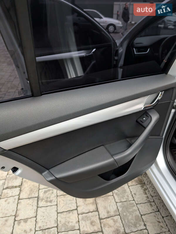 Лифтбек Skoda Octavia 2015 в Мукачево