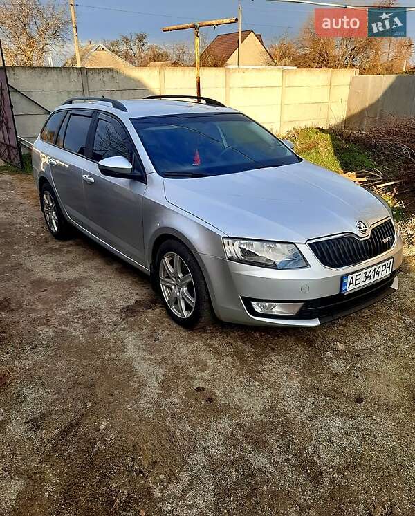 Универсал Skoda Octavia 2015 в Зачепиловке фото 3 Универсал Skoda Octavia 2015 в Зачепиловке