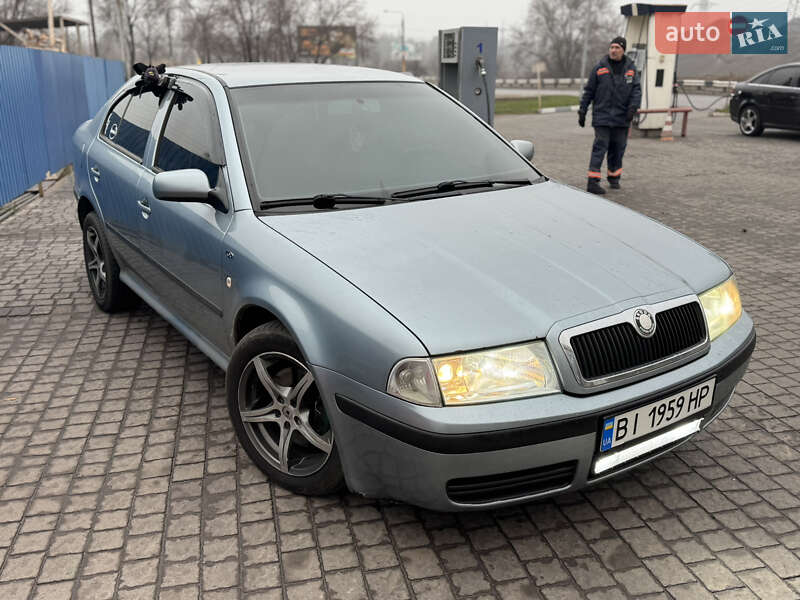 Лифтбек Skoda Octavia 2003 в Запорожье