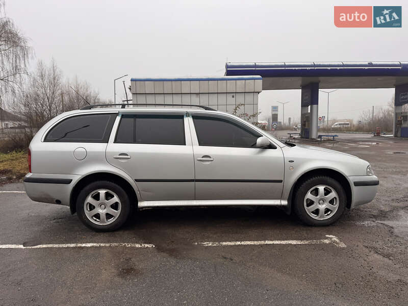 Универсал Skoda Octavia 2001 в Попельне