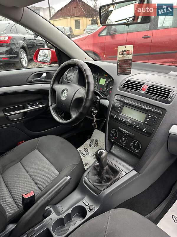 Лифтбек Skoda Octavia 2008 в Смеле