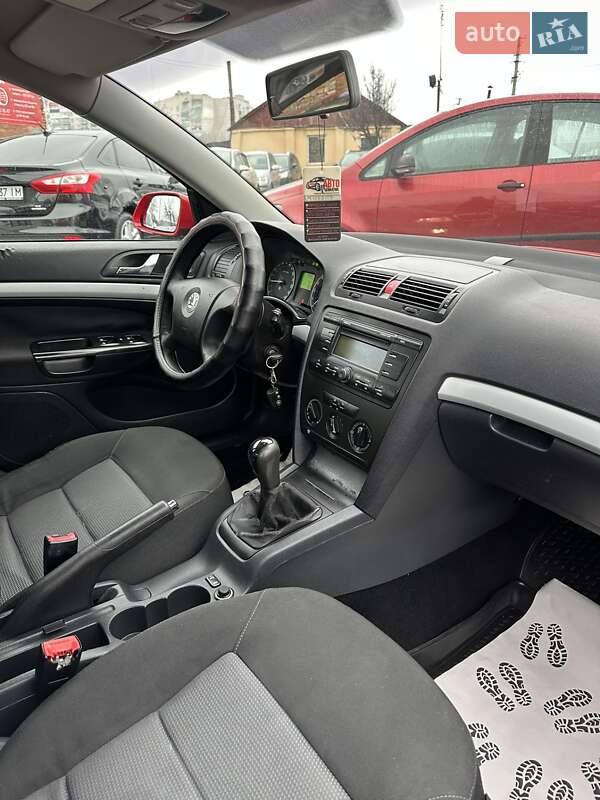 Лифтбек Skoda Octavia 2008 в Смеле