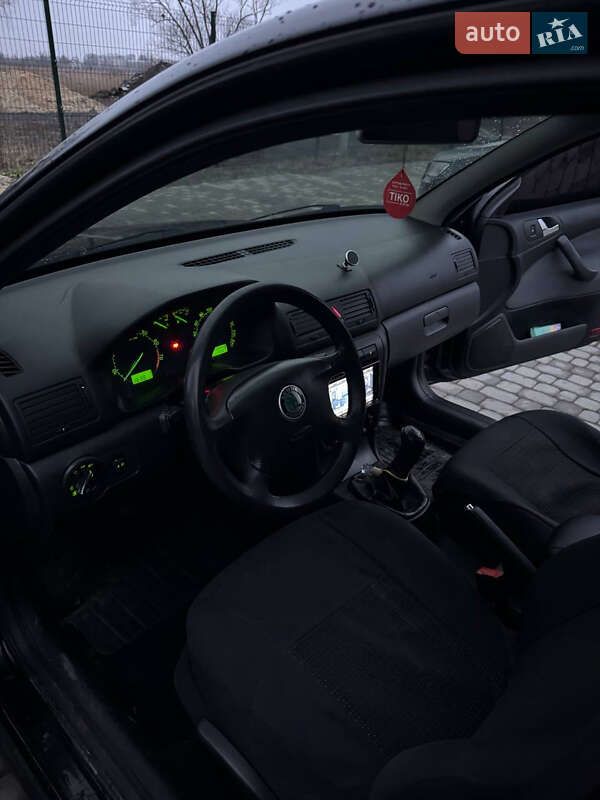 Лифтбек Skoda Octavia 2008 в Шептицькому