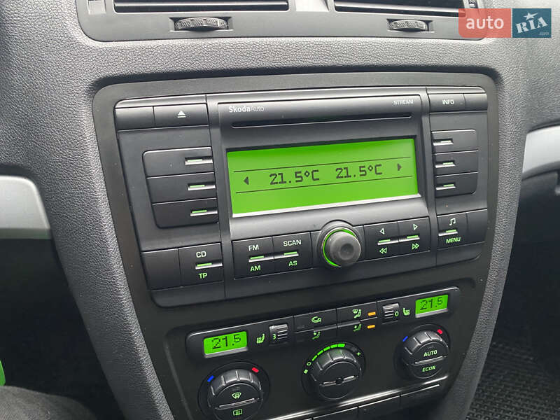 Лифтбек Skoda Octavia 2006 в Новояворовске