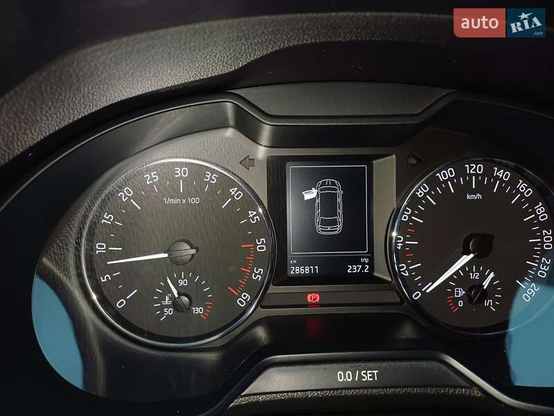 Универсал Skoda Octavia 2015 в Тростянце